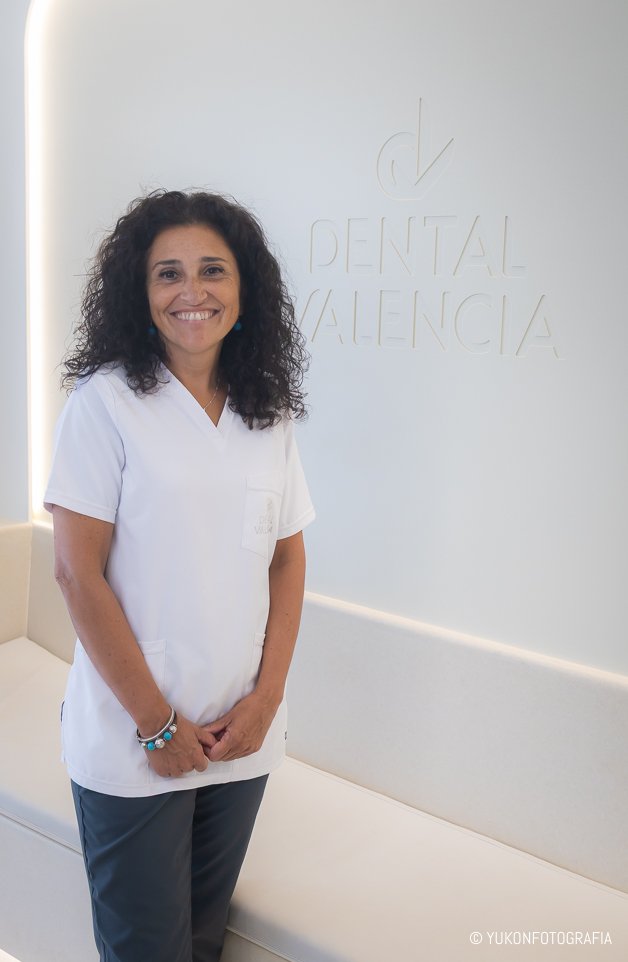 Araceli, higienista dental